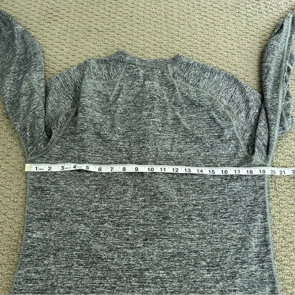 Lululemon Surge Long Sleeve Henley
Space Dye Camo Black Dark Slate
Size Small - Picture 9 of 9